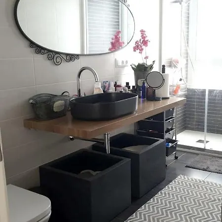 3 Bedrooms With Sea View Furnished Terrace And Wifi At Appartamento