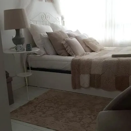 3 Bedrooms With Sea View Furnished Terrace And Wifi At Appartamento