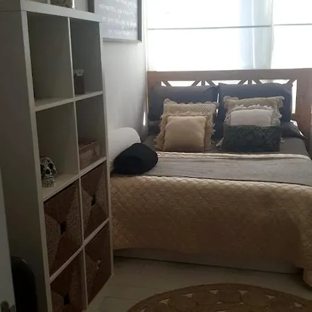 3 Bedrooms With Sea View Furnished Terrace And Wifi At Nigrán
