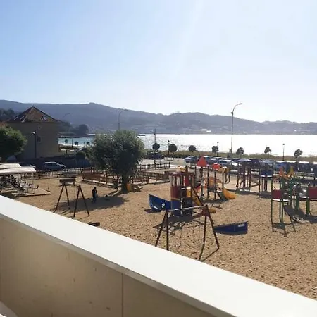 3 Bedrooms With Sea View Furnished Terrace And Wifi At Nigrán